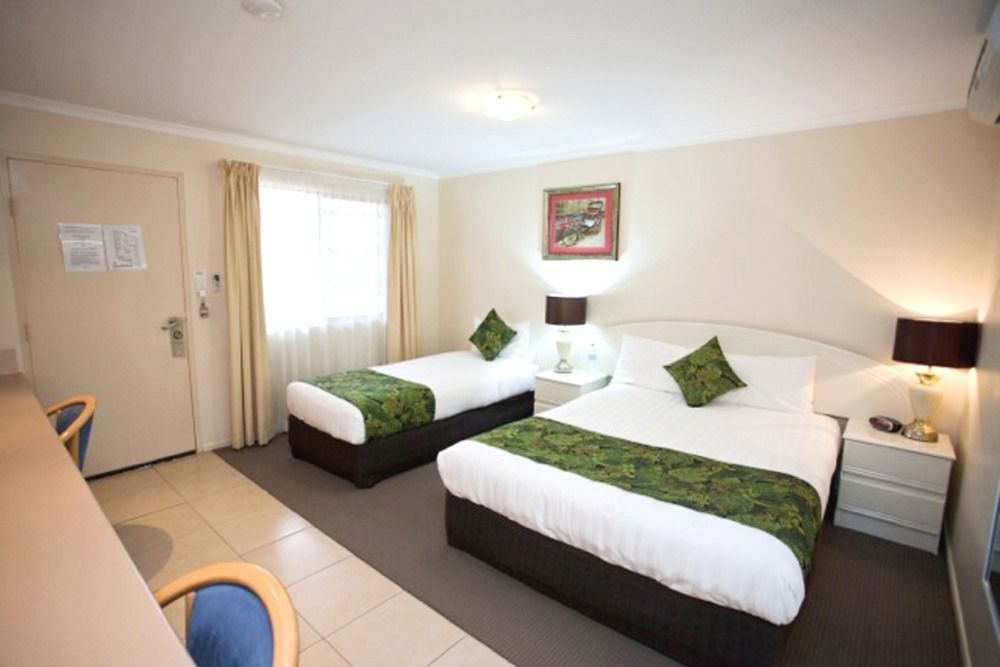 The Palms Motel ชินชิลลา ภายนอก รูปภาพ